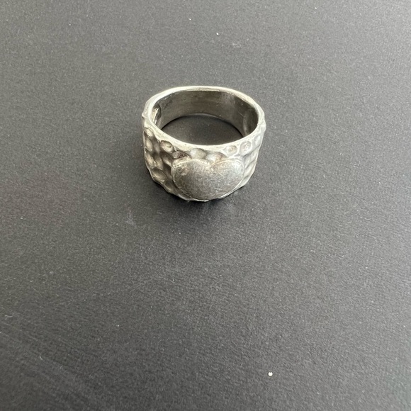 Size 8 silver wide band ring . - Picture 2 of 9